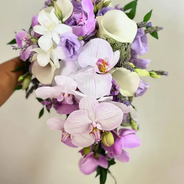 Buquê de noiva rosa e lilás